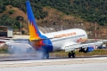 Boeing 737-8AL